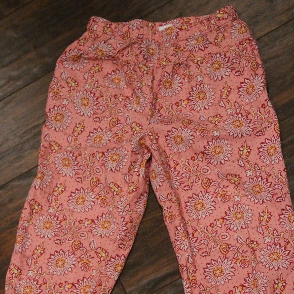 2/$15 🏷 Gap Floral Pants Size 4 - Picture 2 of 3